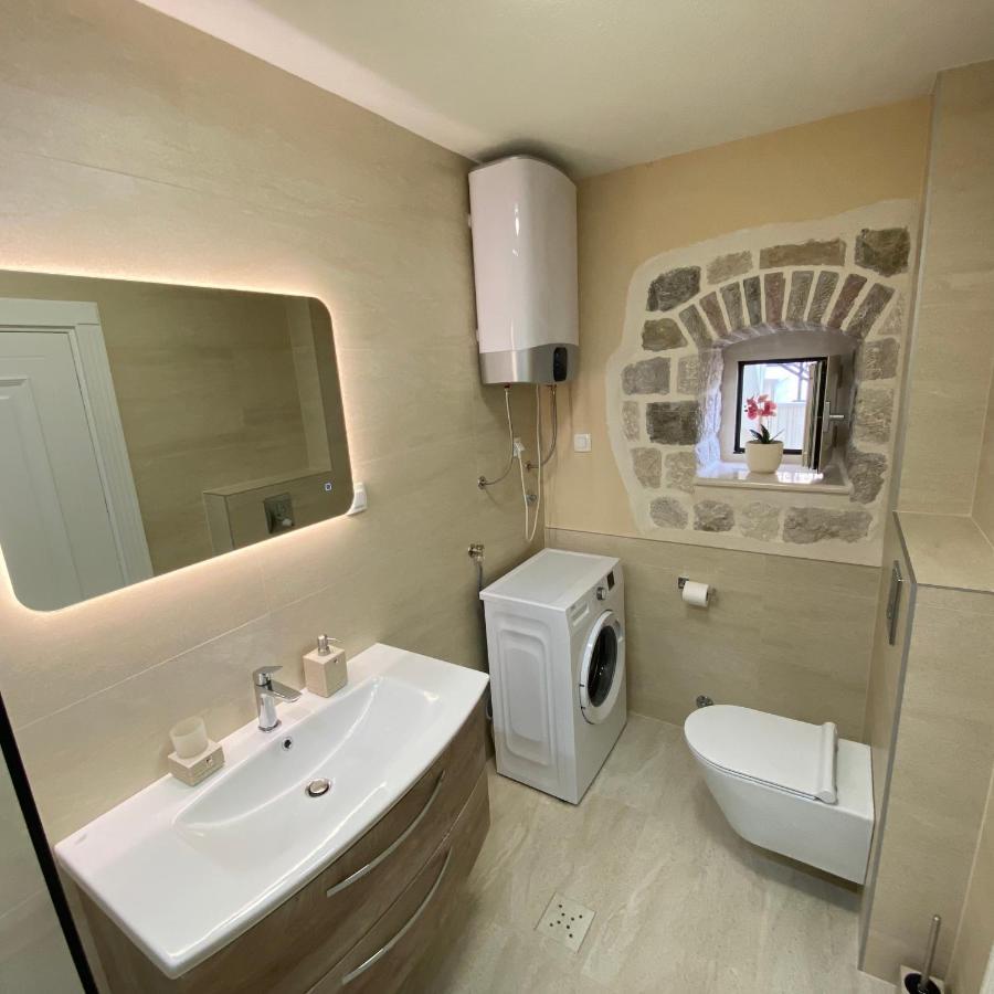 Apartments Marijaz Kotor Exterior photo